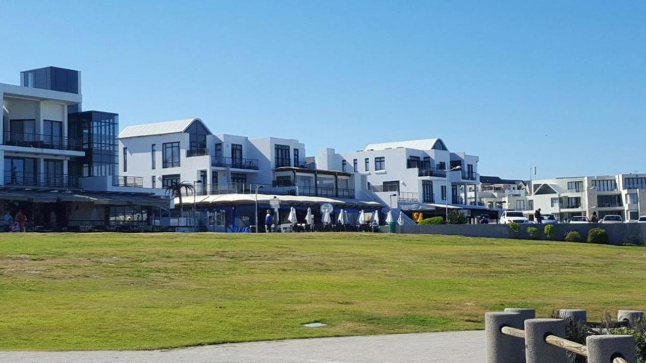 245 Eden On The Bay * Kapstadt